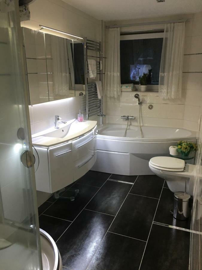 5 Sterne Ferienwohnung Cattaleya 埃姆登 外观 照片